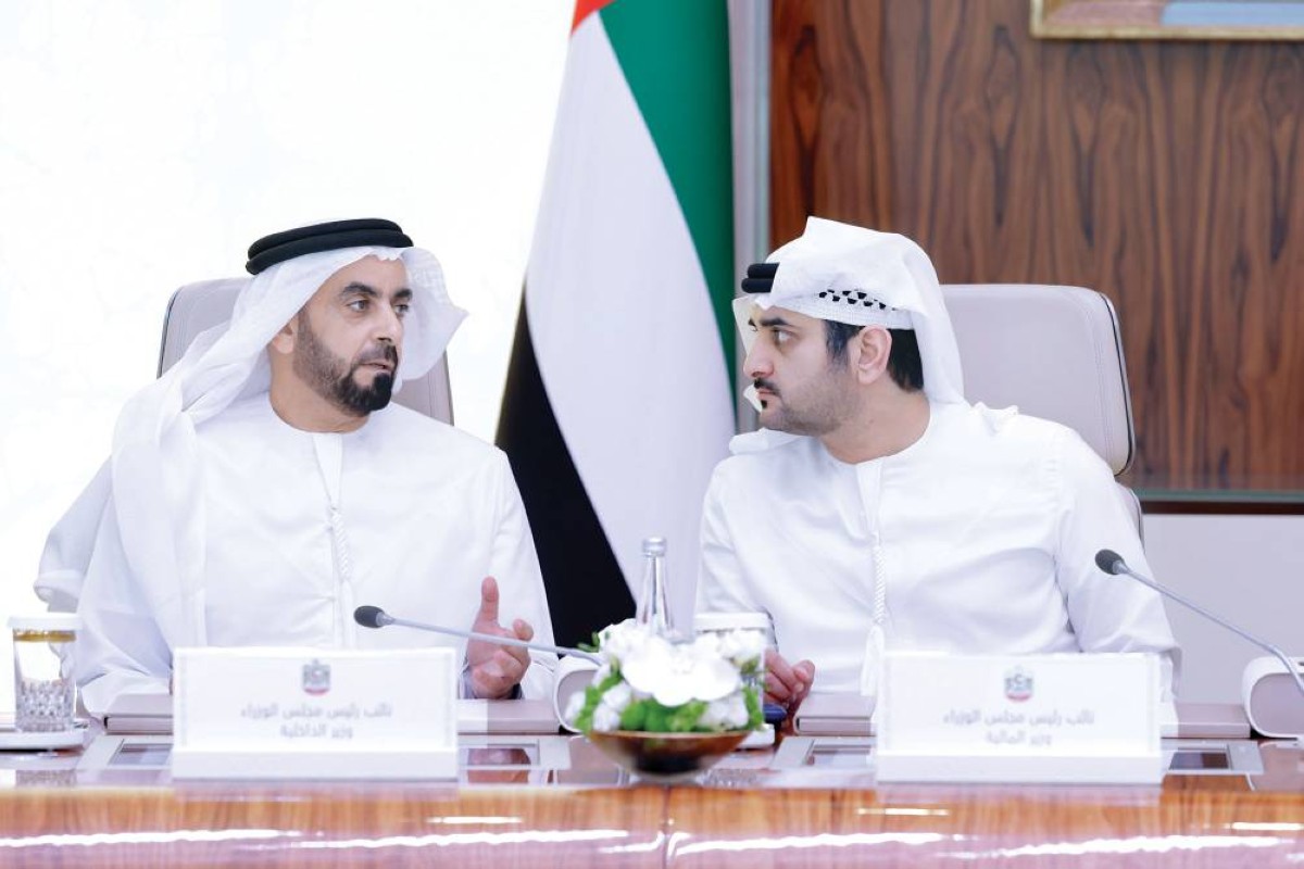 مكتوم بن محمد في حديث مع سيف بن زايد