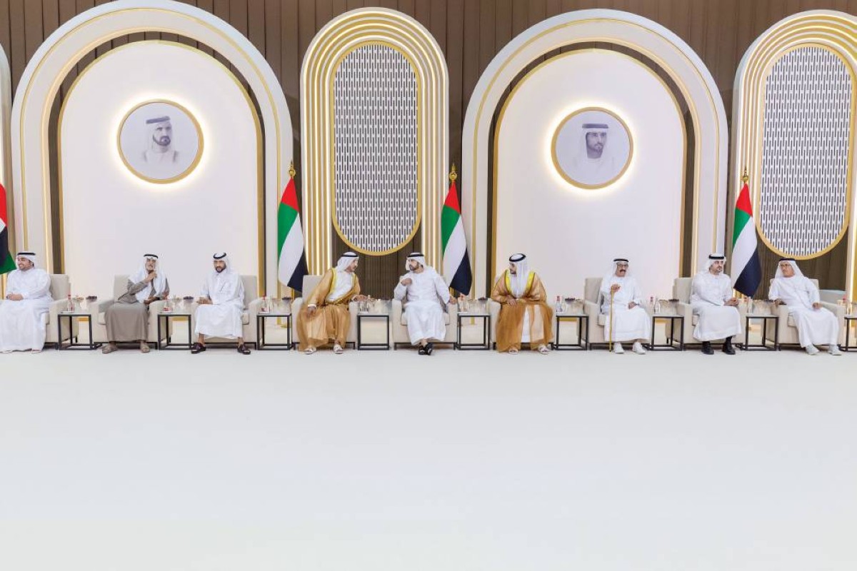 حمدان ومكتوم بن محمد وأحمد بن راشد ونهيان بن مبارك وبطي بن مكتوم والمر بن مكتوم ومكتوم بن بطي وراشد الشرقي ومحمد النابودة