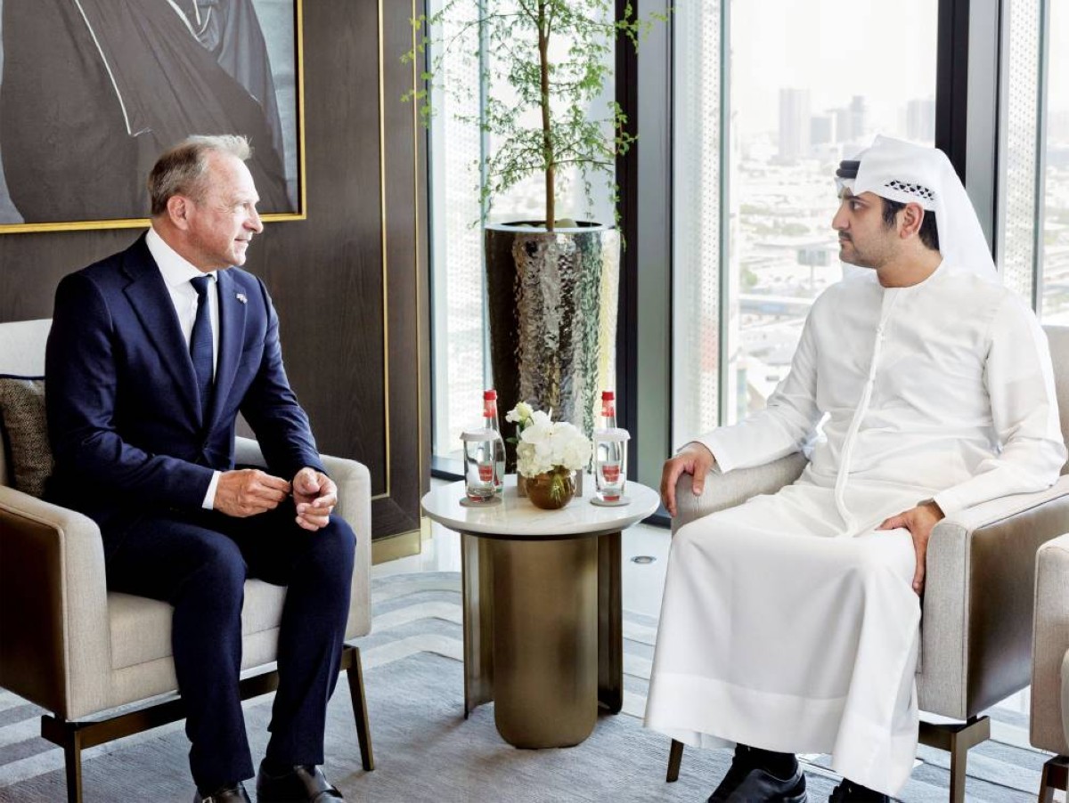 مكتوم بن محمد وجيلس ورث خلال اللقاء