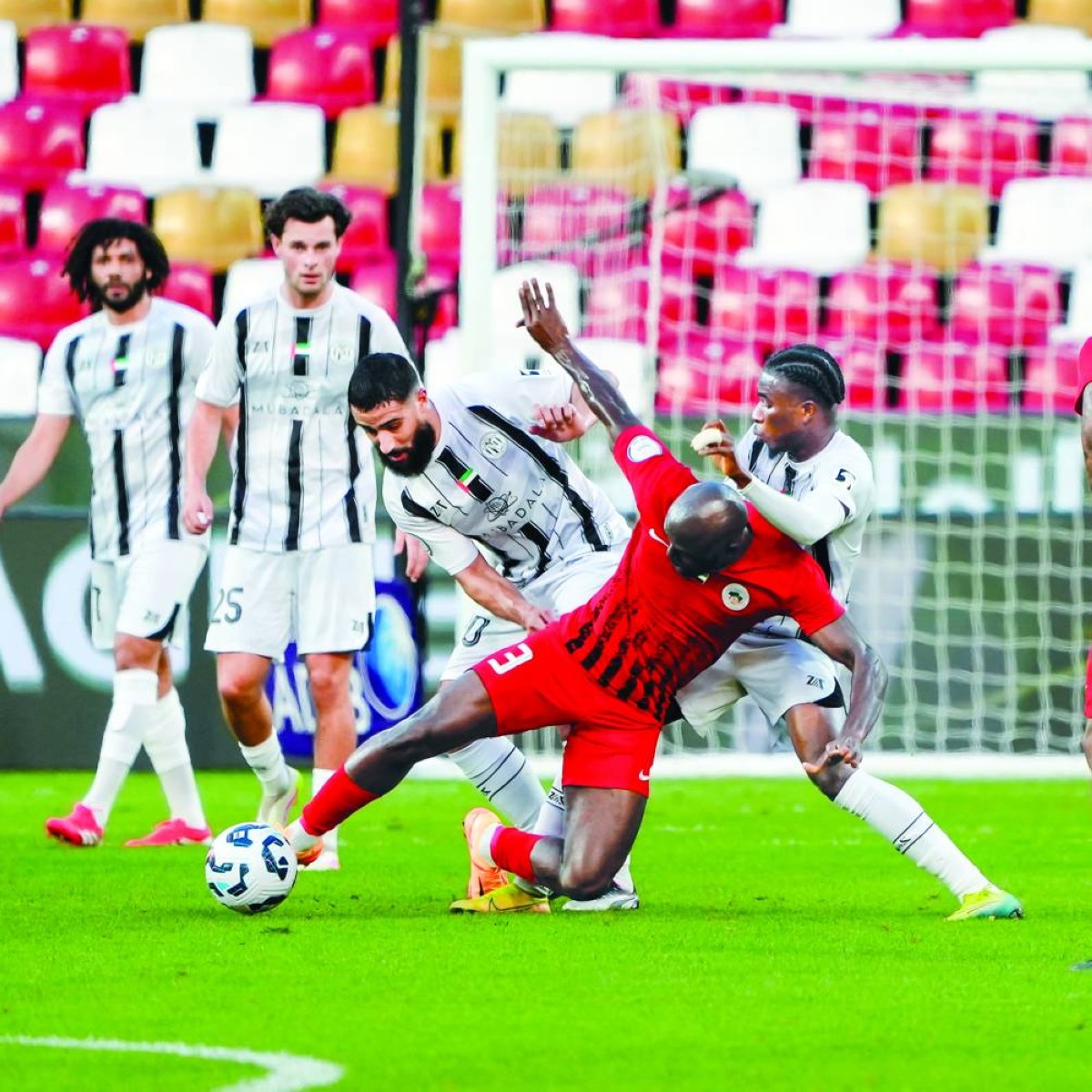 مواجهات مثيرة في «دوري المحترفين» 