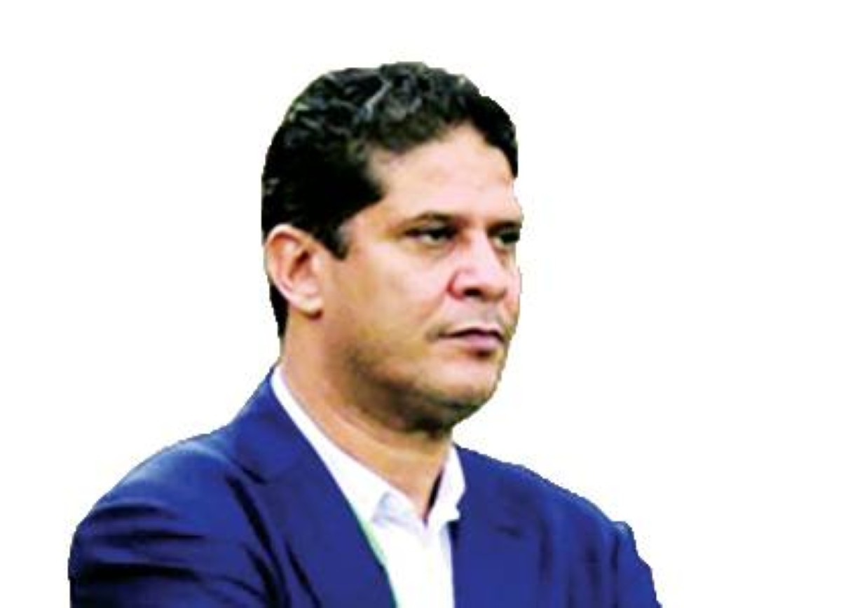 أيمن الرمادي: يجب اتخاذ وقفة مناسبة نتيجة تراكم خبرات سنوات الاحتراف