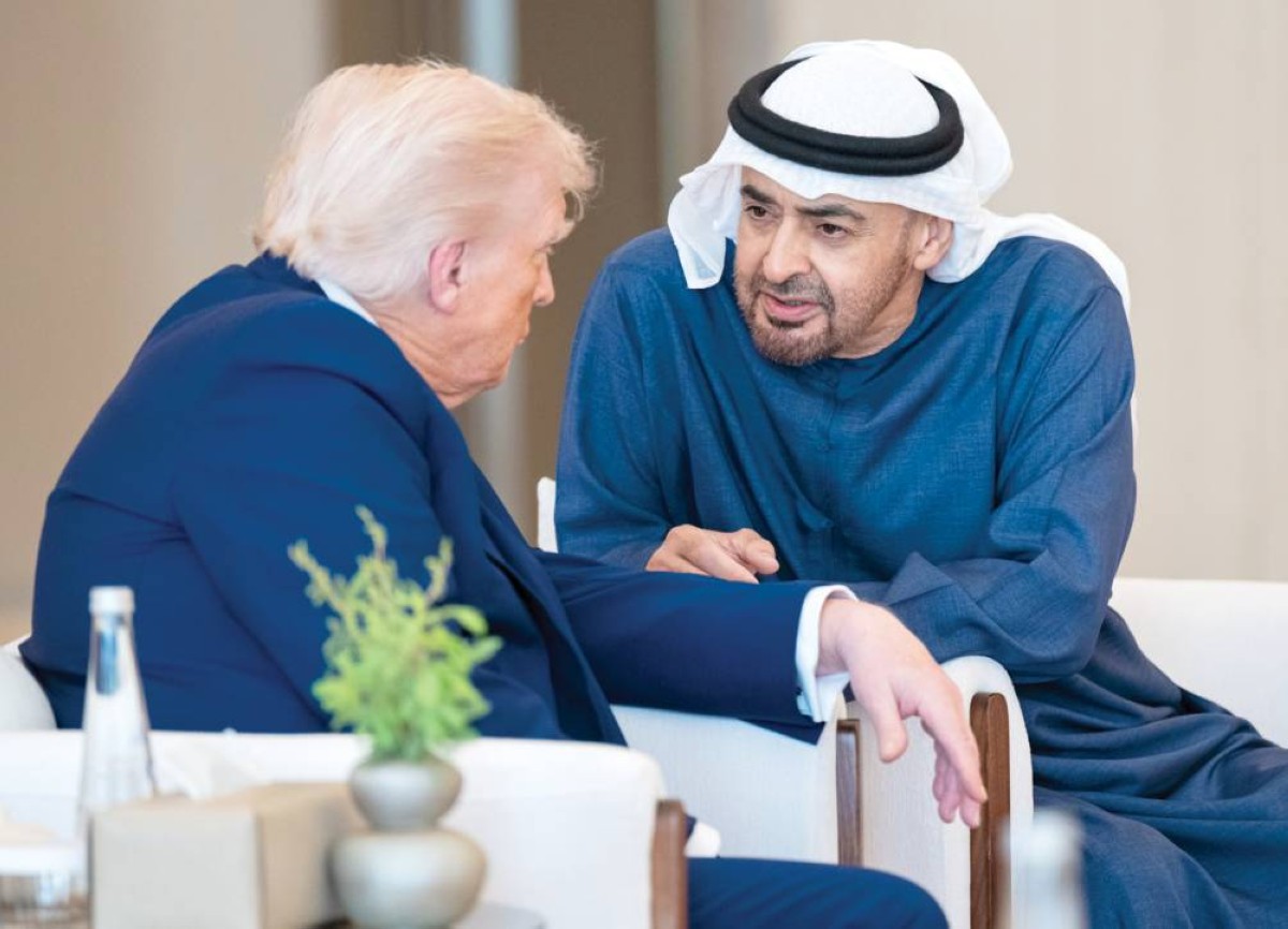 محمد بن زايد في حديث مع دونالد ترامب