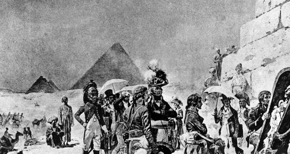 1798-  الحملة الفرنسية تتحرك من ميناء تولون بقيادة نابليون بونابرت باتجاه مصر.