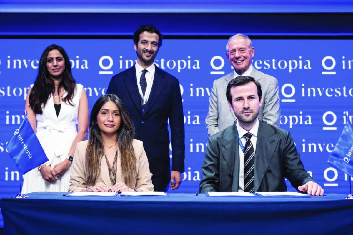 خلال توقيع اتفاق الشراكة بحضور عبد الله بن طوق