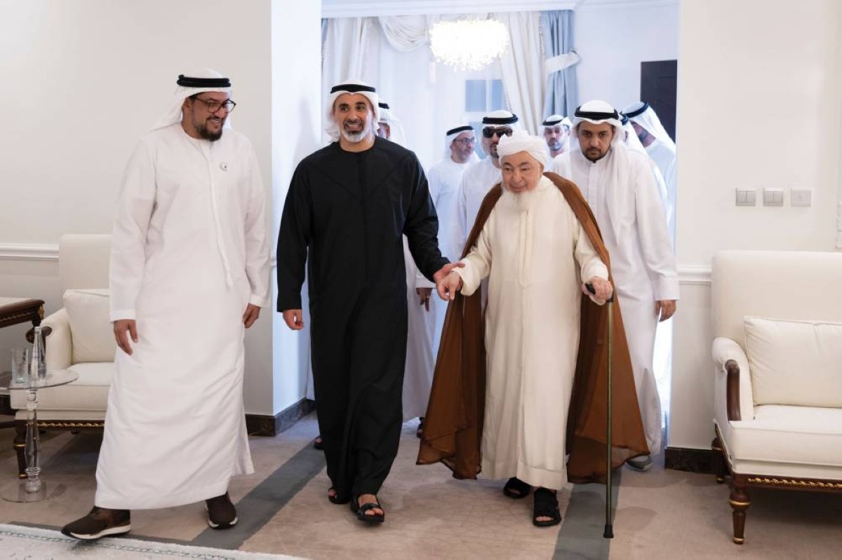 خالد بن محمد وعبدالله بن بيّه خلال الزيارة