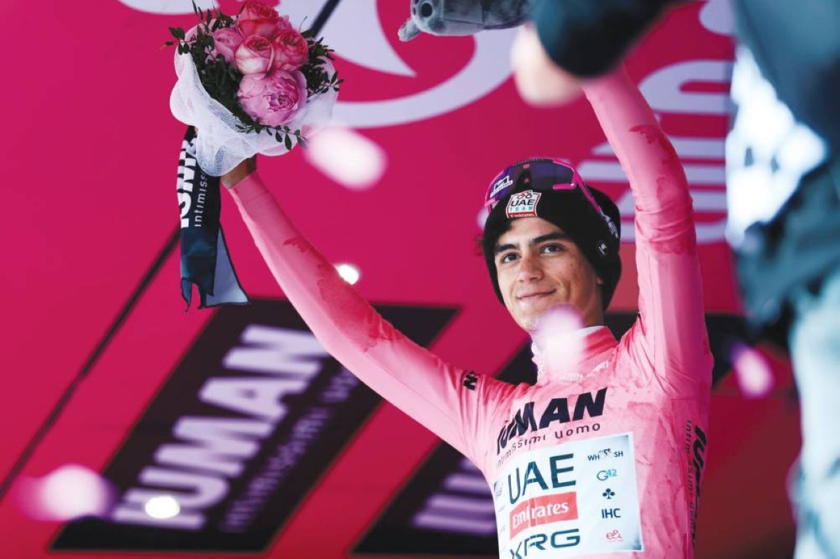 إيزاك ديل تورو يحتفل بالإنجاز