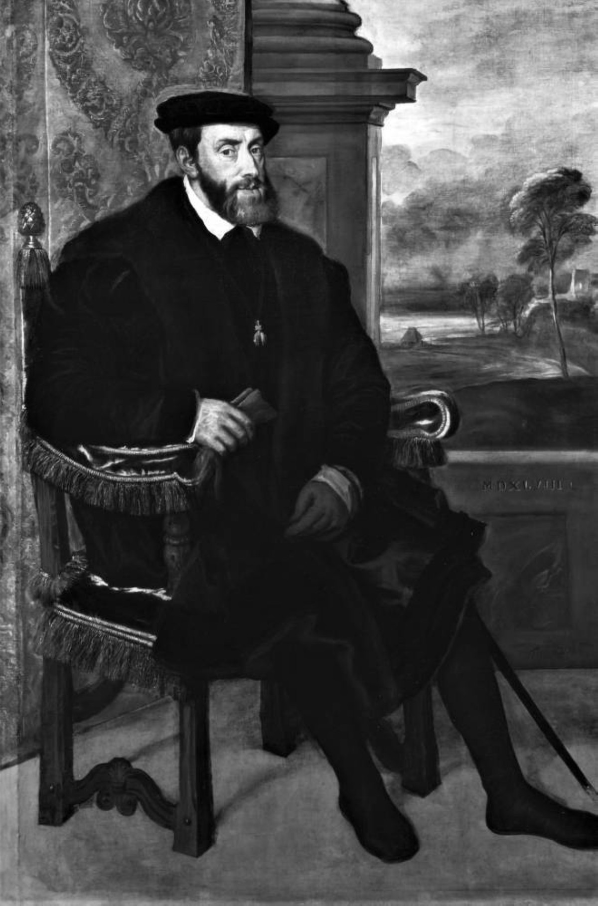 1535  انطلاق حملة كارلوس الخامس من برشلونة باتجاه تونس بقصد احتلالها.
