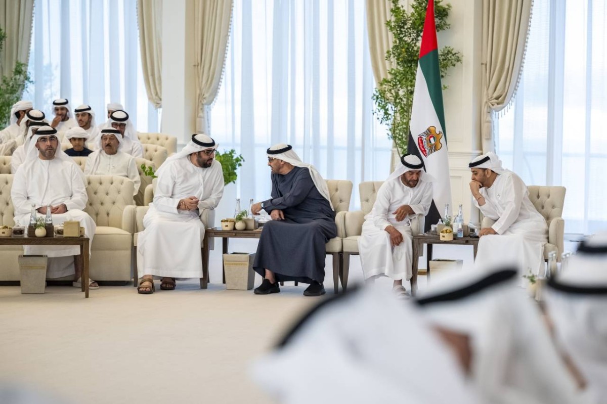 محمد بن زايد خلال استقباله راشد المعلا بحضور حمدان بن زايد وسرور بن محمد وأحمد بن سعود |