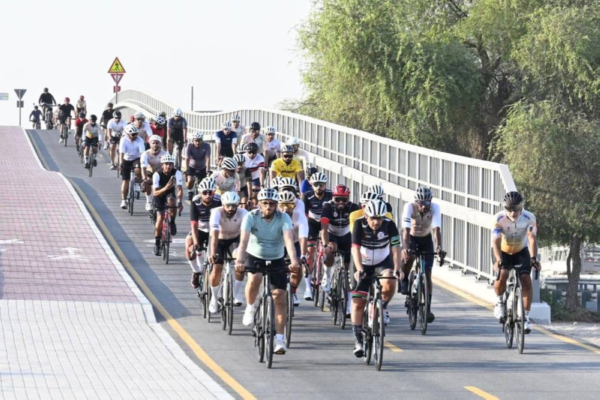 محمد المري يتقدم المشاركين في الفعالية