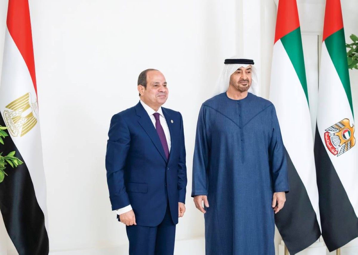  رئيس الدولة والرئيس المصري خلال اللقاء 