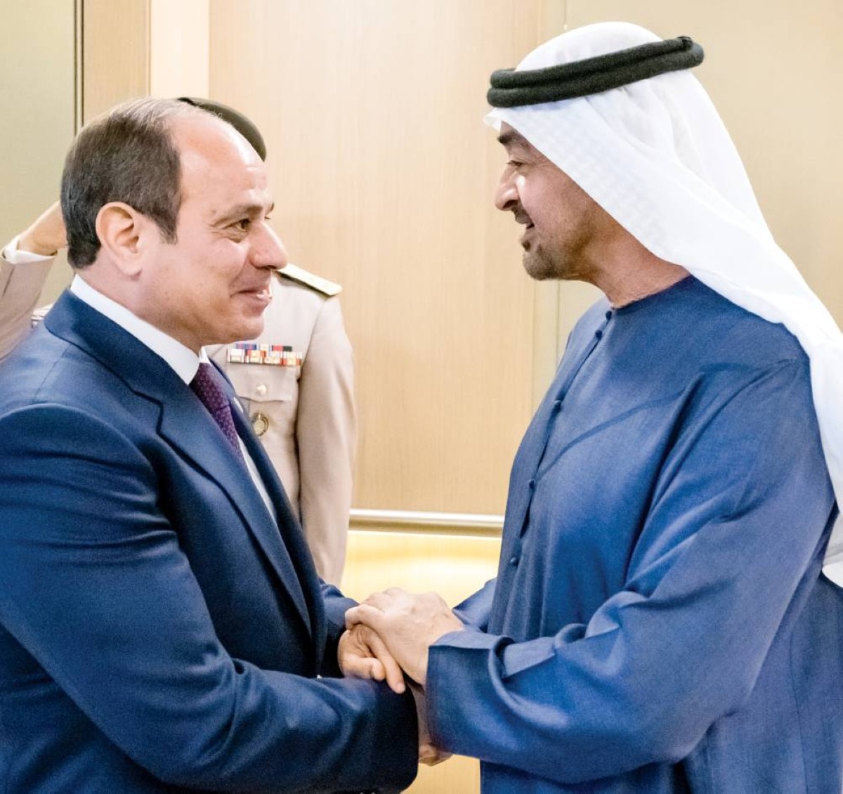  محمد بن زايد مرحباً بالرئيس المصري 