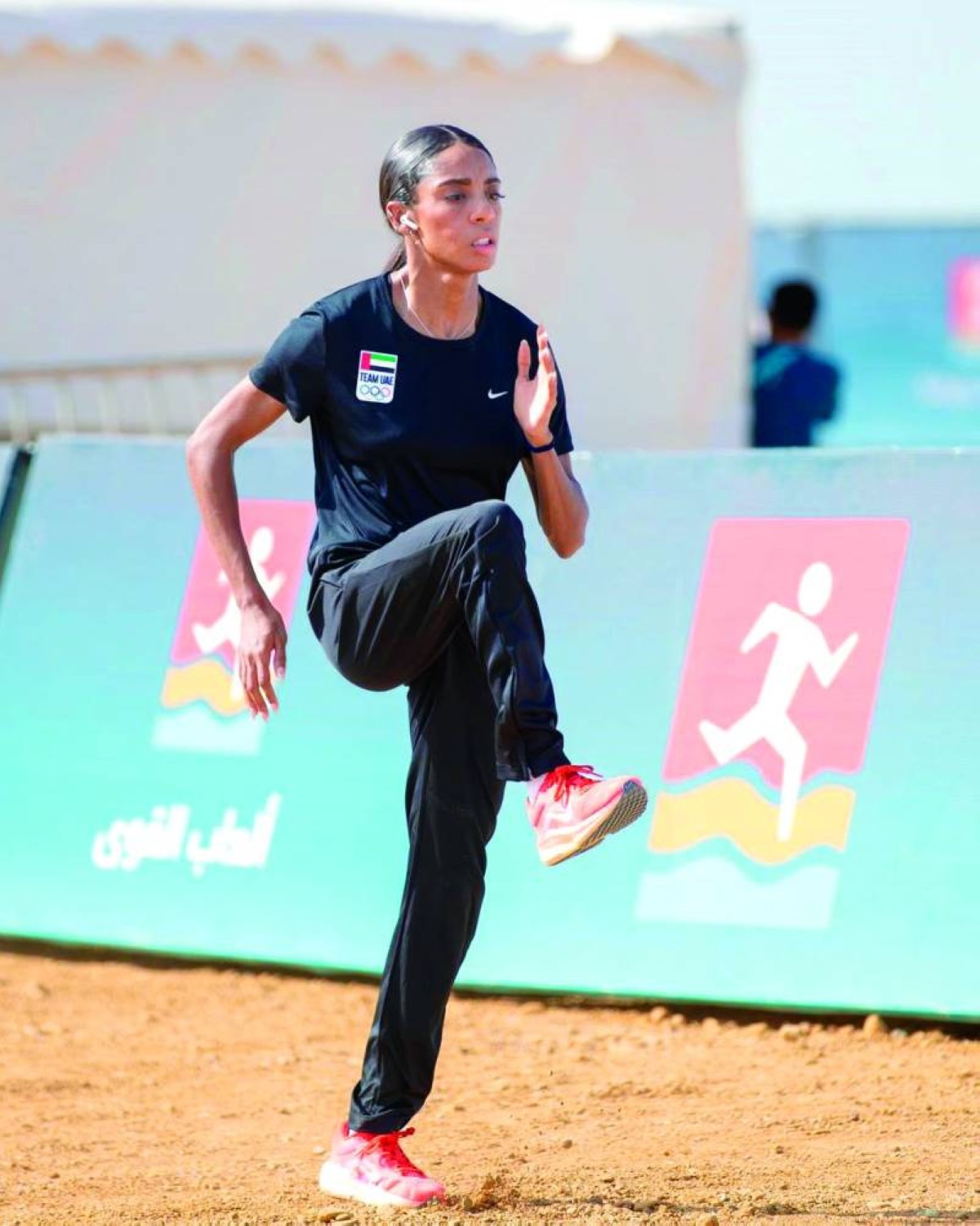 فاطمة البلوشي: لحظات من الدفء