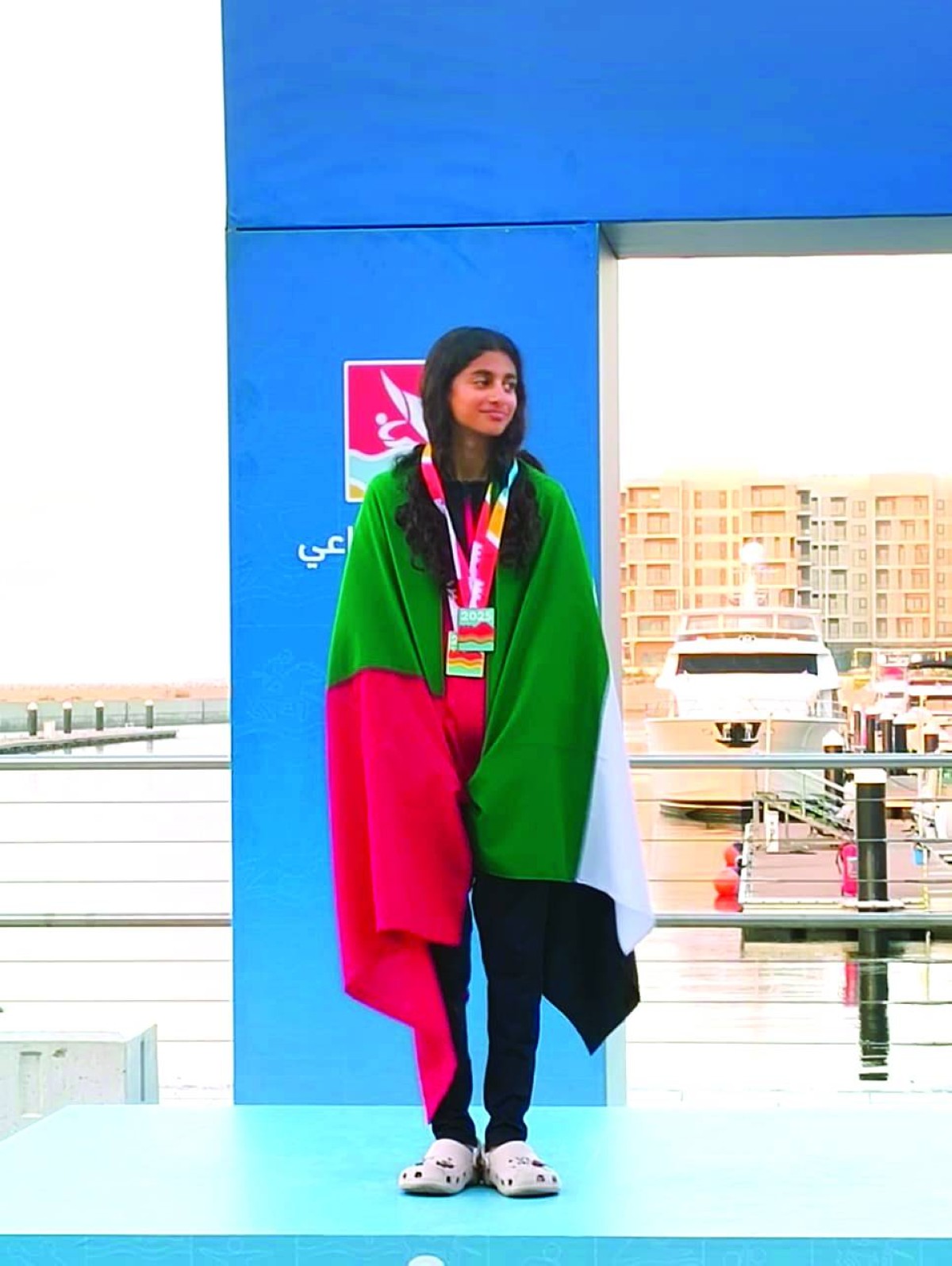 مدية النيادي: رائحة العود تضفي سحراً خاصاً