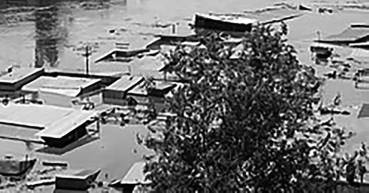 2023-  تدمير سد كاخوفكا في مقاطعة خيرسون بأوكرانيا، ما سبب فيضانات واسعة. 