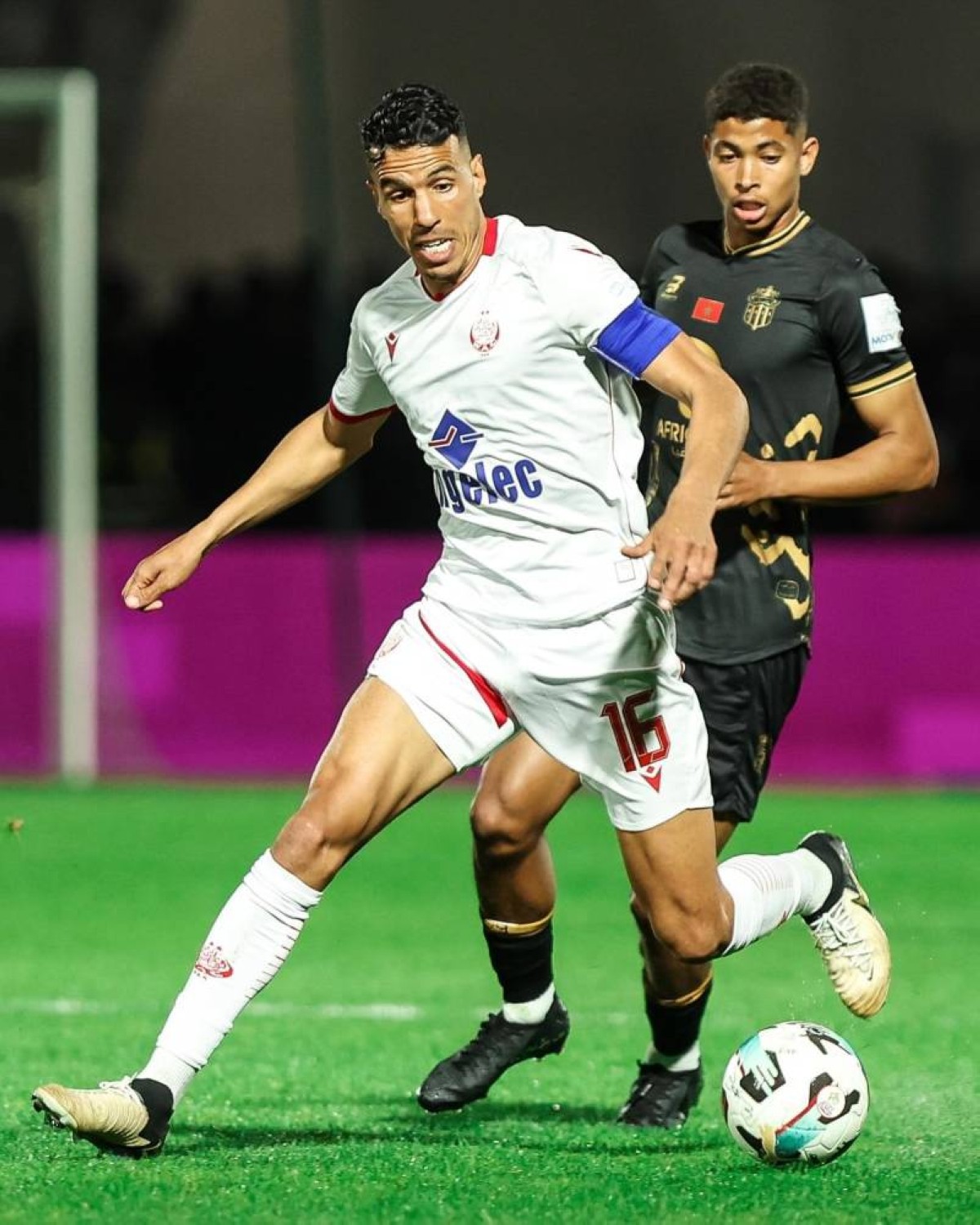 المغربي جمال حركاس 