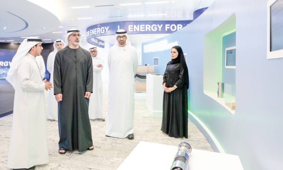 خالد بن محمد يطلع على إنجازات الشركة بحضور سلطان الجابر وخلدون المبارك والمسؤولين 