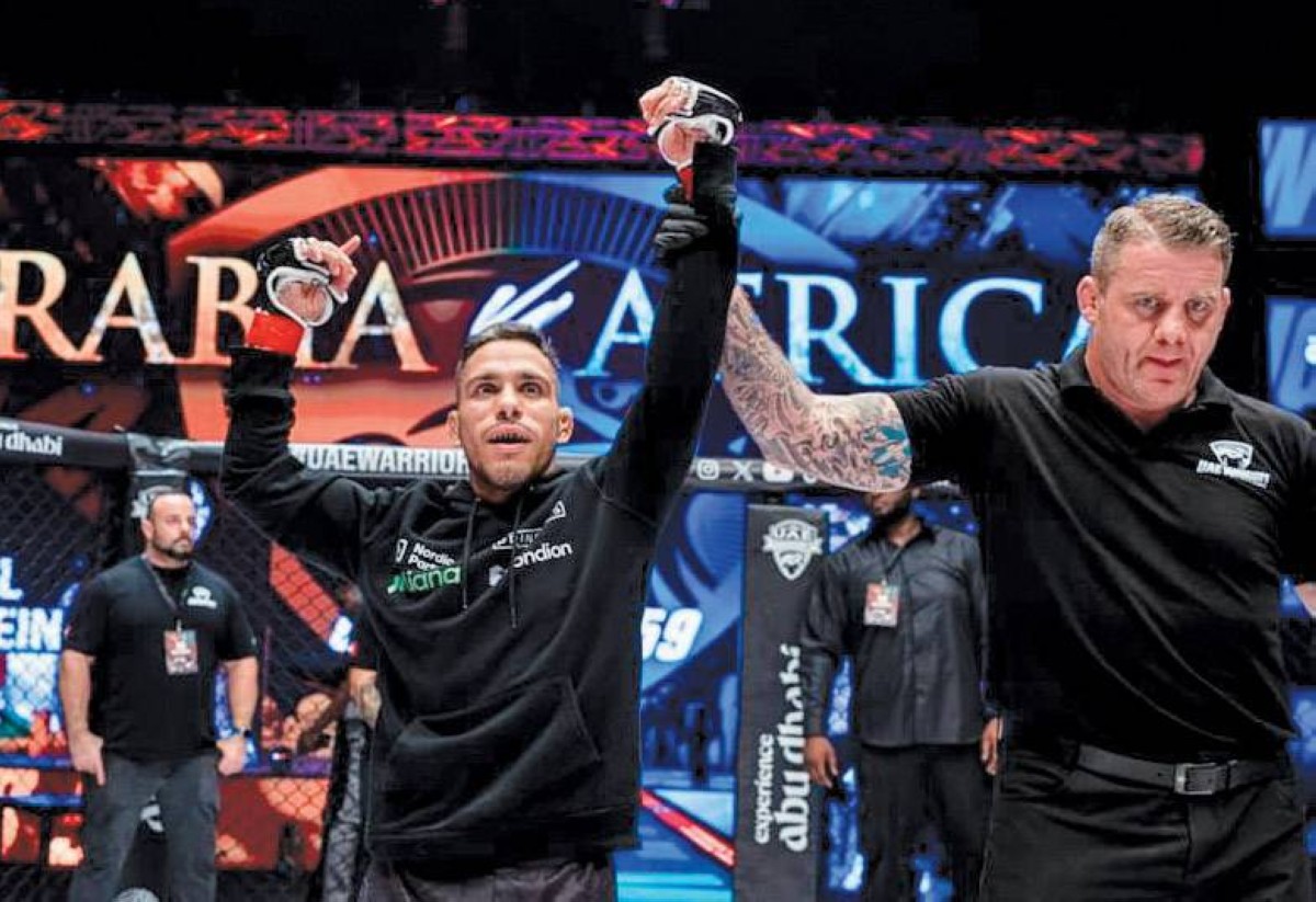 عبدول حسين يحتفل بالإنجاز 