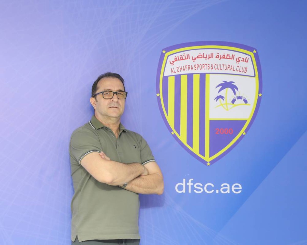 المونتنيغري زيلكو بتروفيتش مدرب الظفرة