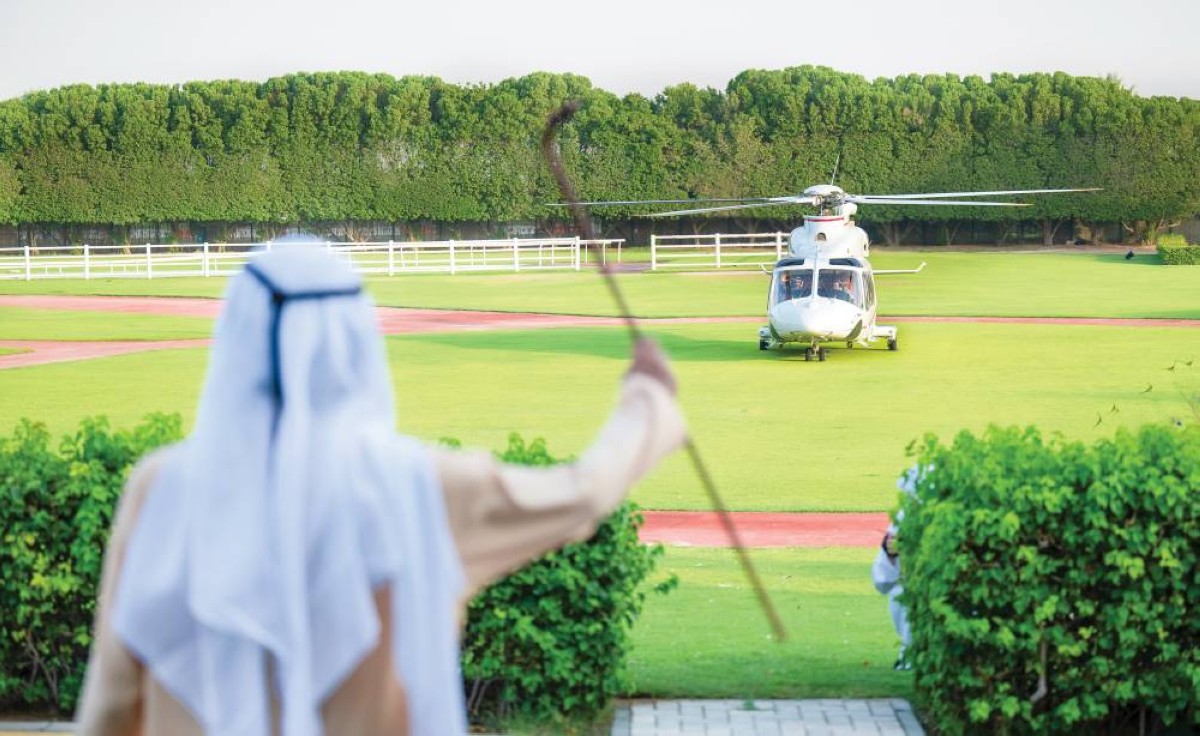  محمد بن راشد مودعاً رئيس الدولة عقب اللقاء 