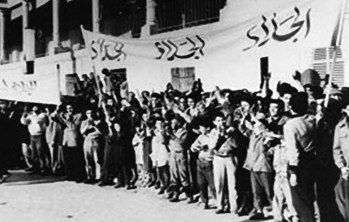 1956 - جلاء آخر جندي بريطاني عن قناة السويس بمصر تنفيذاً لاتفاقية الجلاء.