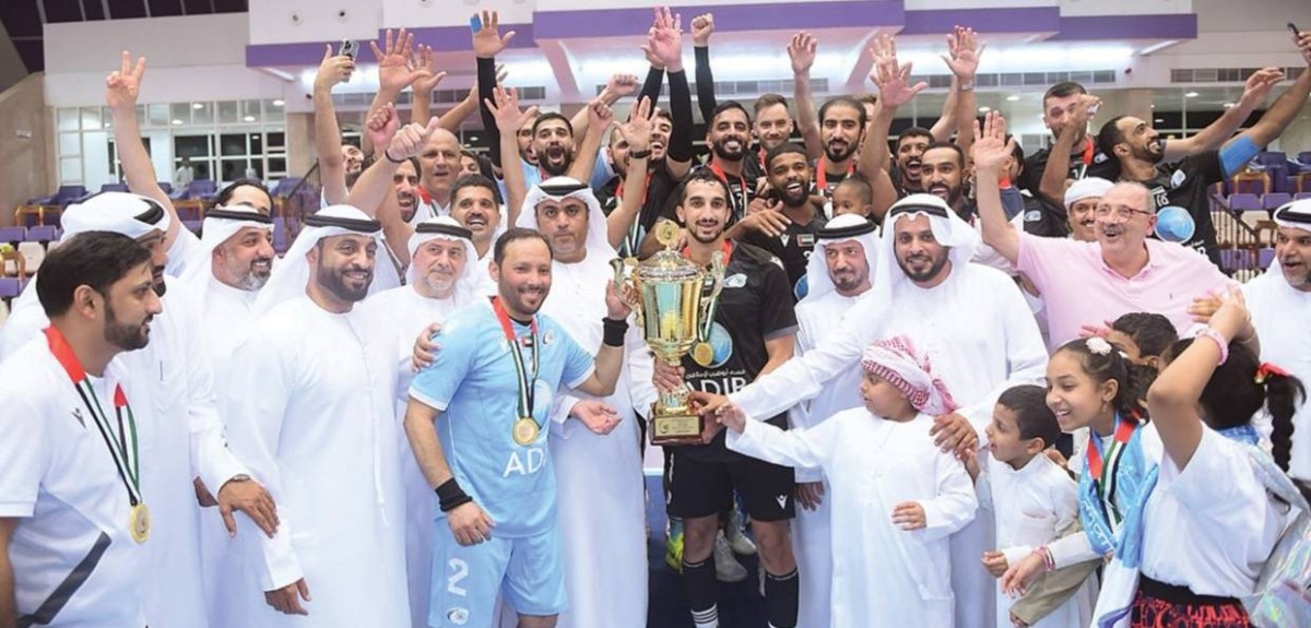 احتفالية فريق بني ياس بكأس الاتحاد