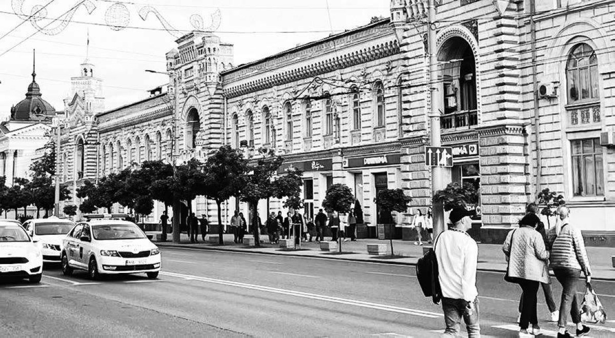 1990 مولدوفا تعلن استقلالها عن الاتحاد السوفييتي.
