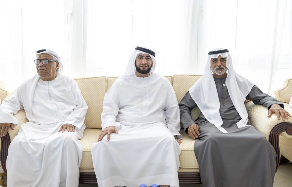 نهيان بن مبارك وراشد بن حمدان بن راشد وعبدالعزيز عبيدالله خلال مجلس العزاء