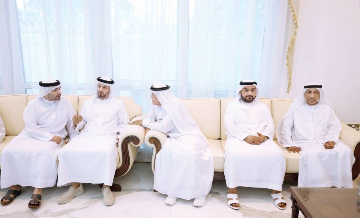 سيف وأحمد بن حمد بن سيف الشرقي وسيف بن محمد بن بطي آل حامد وإبراهيم عبيدالله