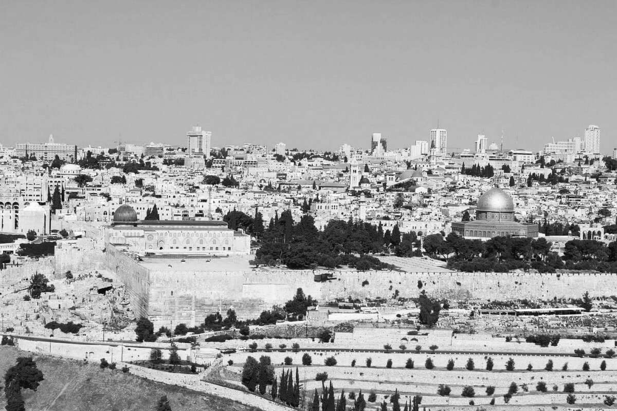 1980 -  مجلس الأمن يبطل قرار إسرائيل بضم القدس.