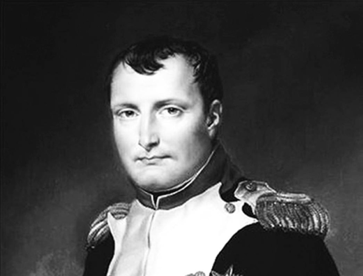 1798 - وصول أسطول الحملة الفرنسية على مصر بقيادة نابليون بونابرت إلى سواحل الإسكندرية.