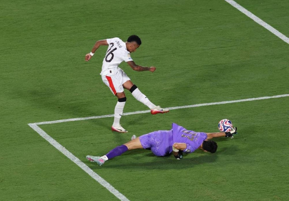 تصديات إعجازية .. قفاز ياسين بونو يتوهج أمام نخبة العالم