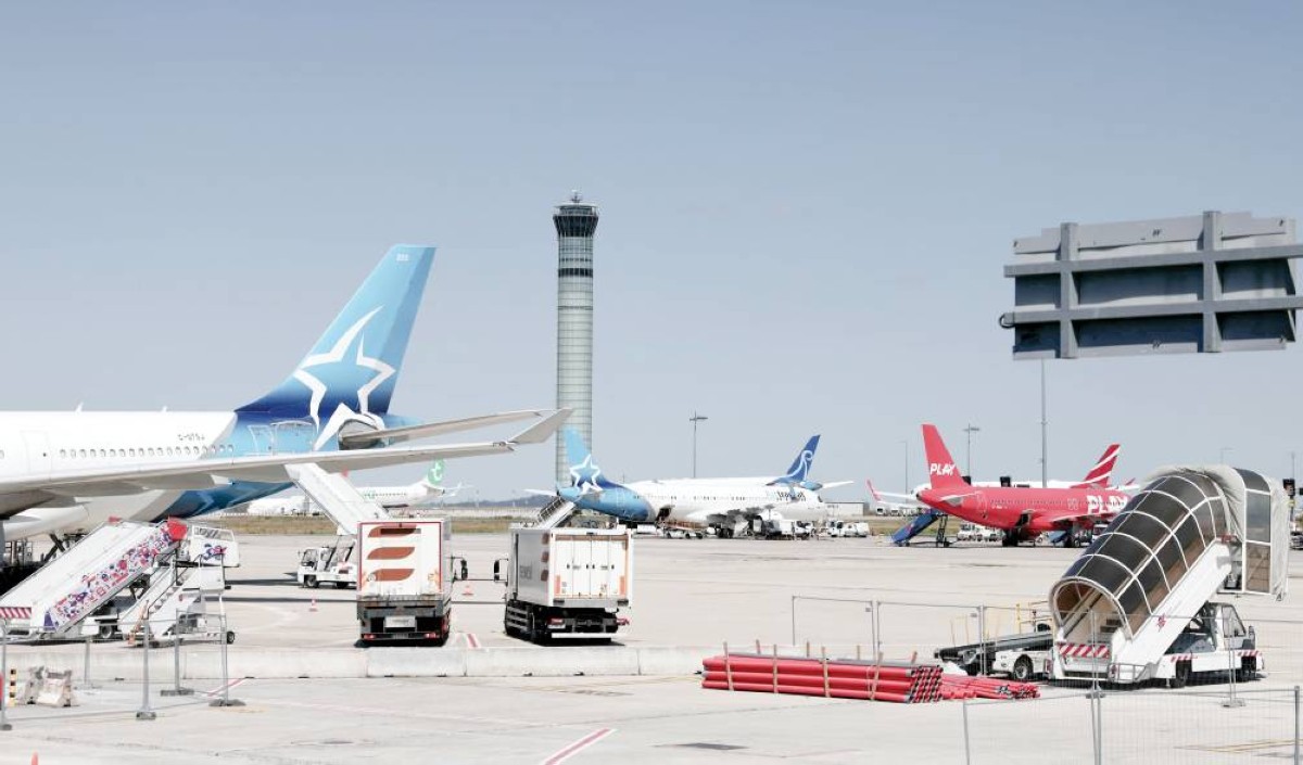 حركة متوقفة في مطار شارل ديغول خارج باريس في ظل إضراب المراقبين الجويين