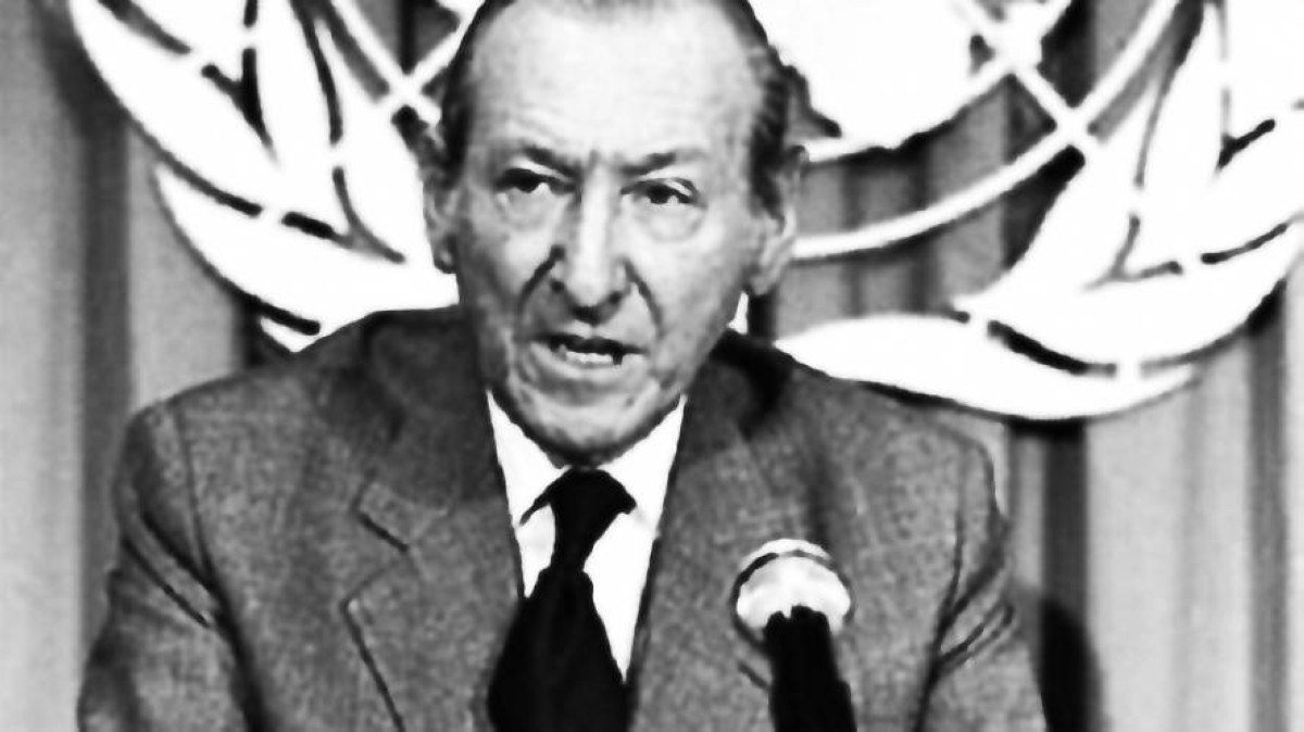 1986 - أمين عام الأمم المتحدة الأسبق كورت فالدهايم يتولى رئاسة النمسا.