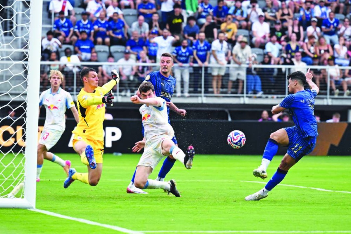 الهلال السعودي الفريق العربي الوحيد الذي قدم أداء مشرفاً 