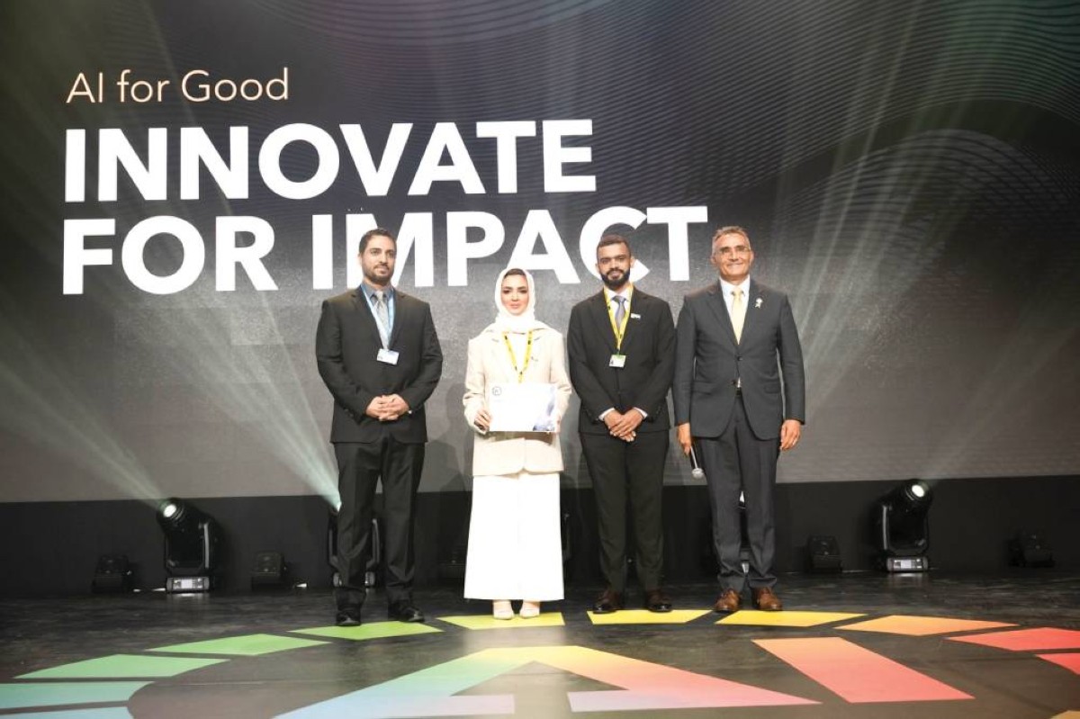 خلال تسلّم الجائزة 