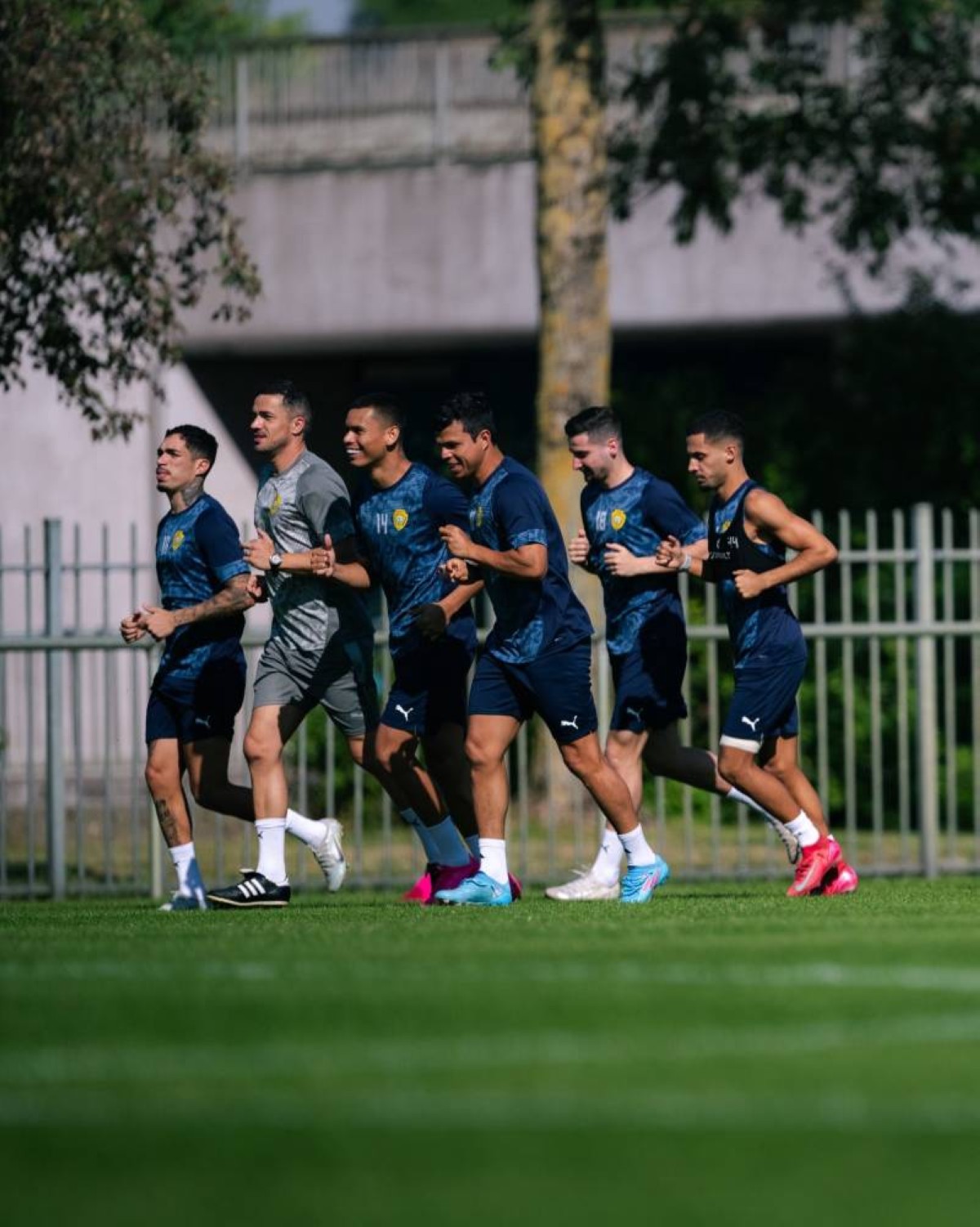 لاعبو الوصل خلال فترة الإعداد الأولى 