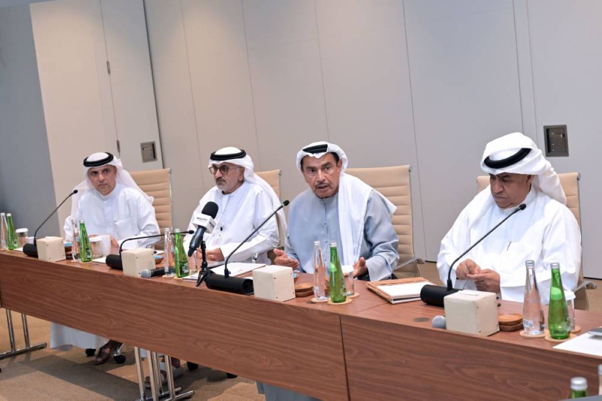 اللجنة العليا المنظمة لسباق زايد الخيري خلال المؤتمر الصحافي