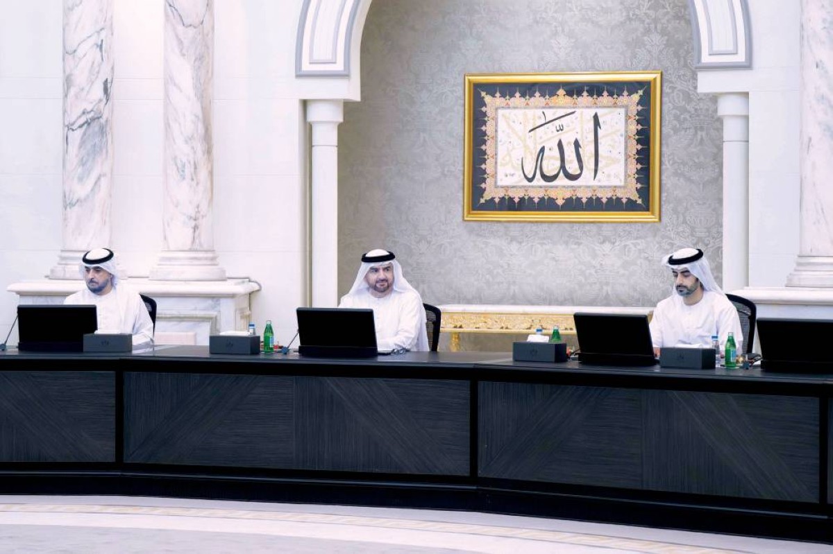 عبدالله بن سالم مترئساً اجتماع المجلس التنفيذي في الشارقة