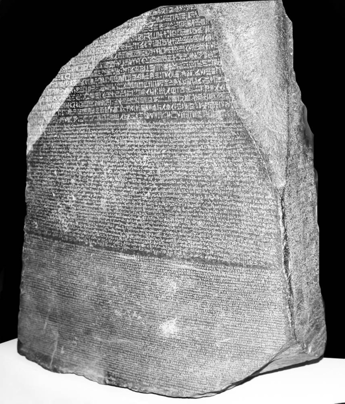 1799  اكتشاف حجر رشيد إبان الحملة الفرنسية على مصر.