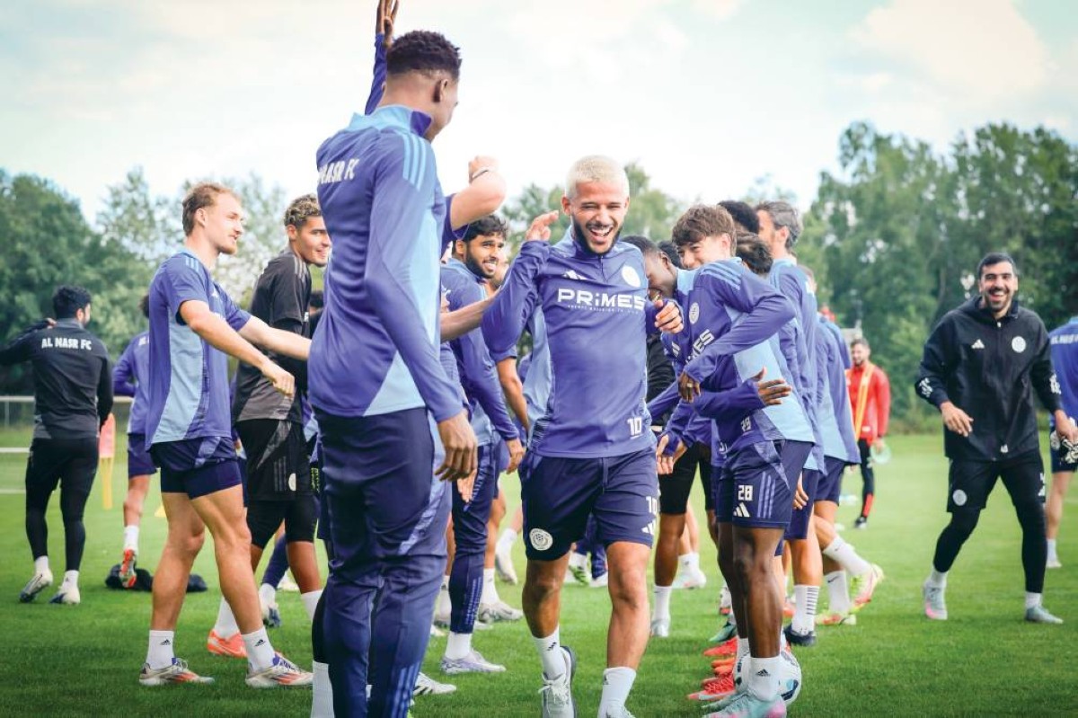 خلال استقبال نجوم النصر لمهدي قائدي