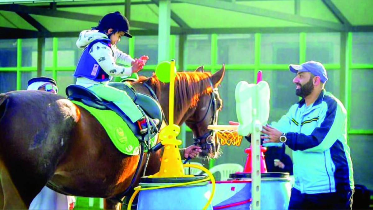 ركوب الخيل يسهم في تطوير القدرات النمائية للأطفال 