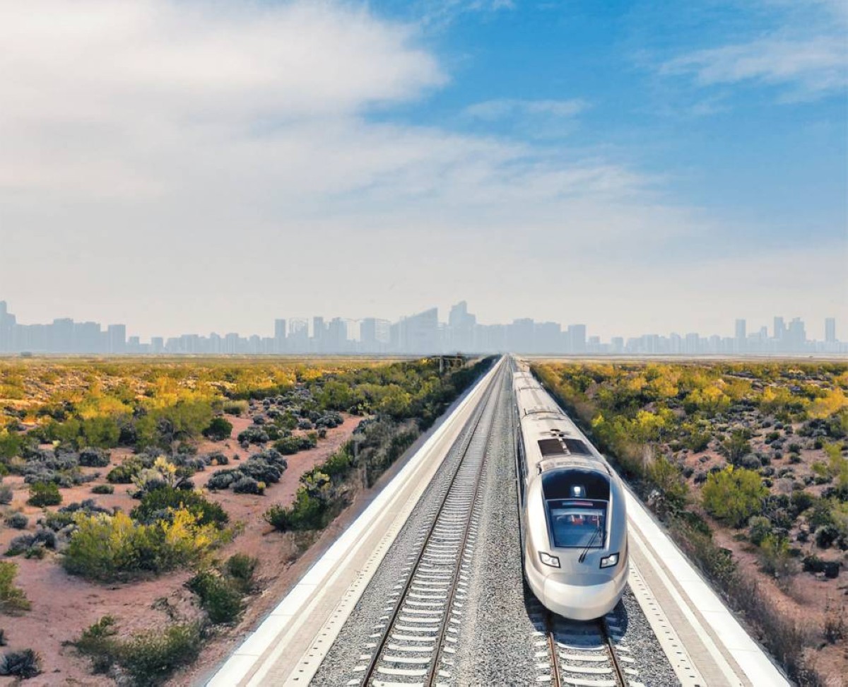  القطار يمكن ركابه من الاستمتاع بالمناظر الطبيعية