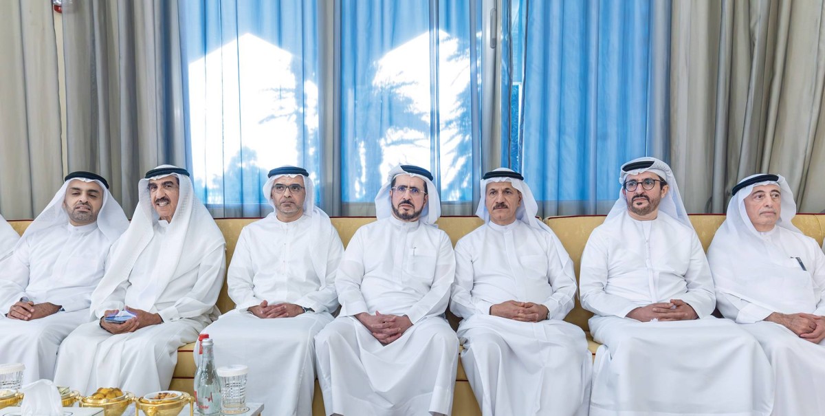 سعيد الطاير وسلطان المنصوري  وتميم المهيري ومحمد لوتاه وأحمد بن بيات وماجد الغرير وجانب من الحضور