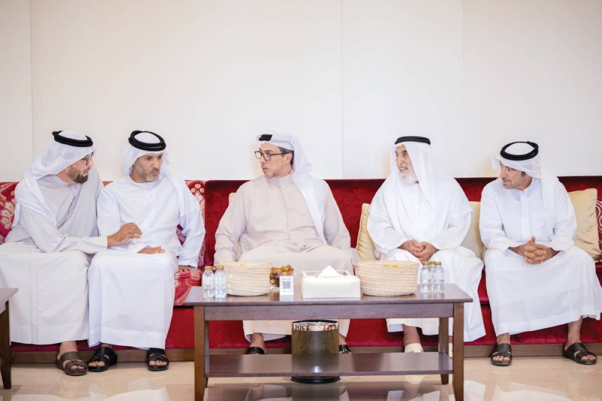 سموه خلال تقديمه واجب العزاء