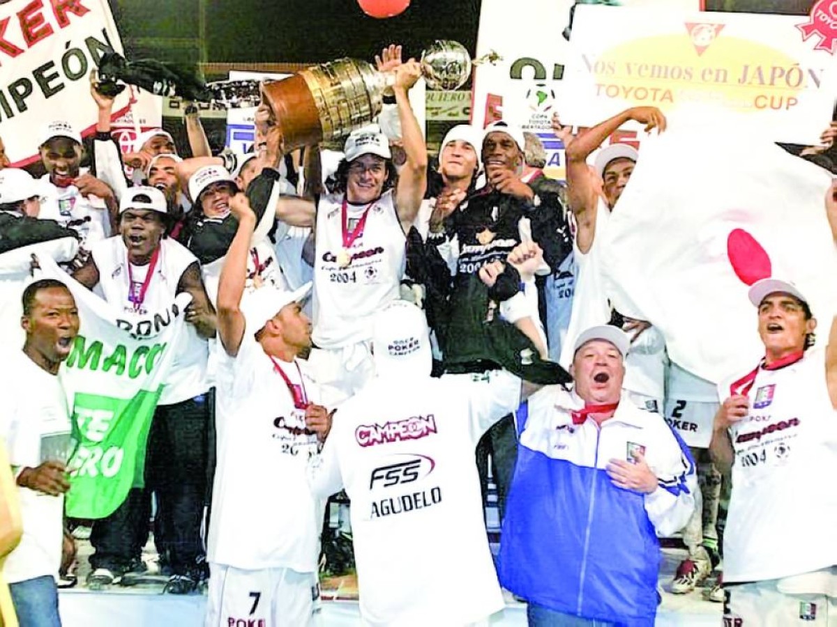 «عام المفاجآت الذهبية» يتحدى سحر كرة القدم