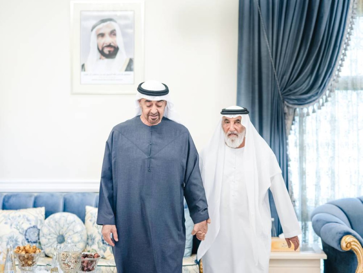  رئيس الدولة لدى تعزيته حميد الهاملي 