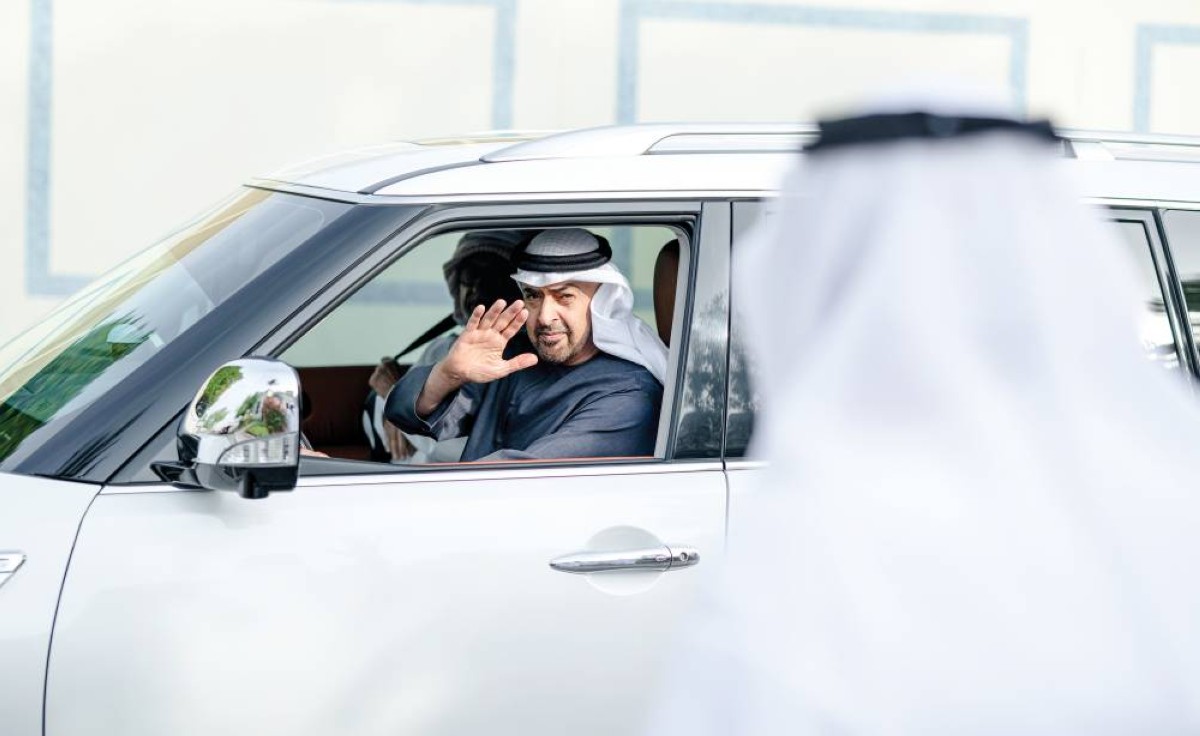  رئيس الدولة عقب تقديمه واجب العزاء 