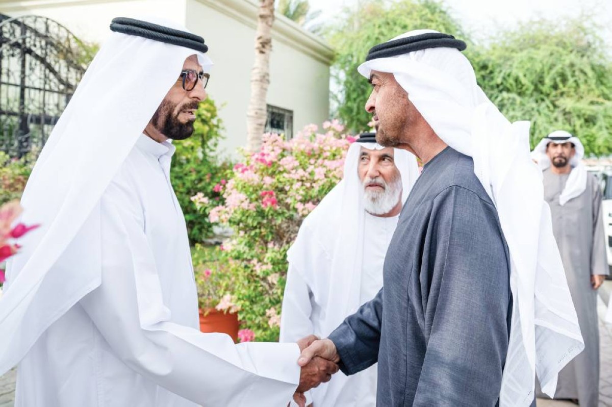  محمد بن زايد معزياً أسرة وأصدقاء الفقيد 