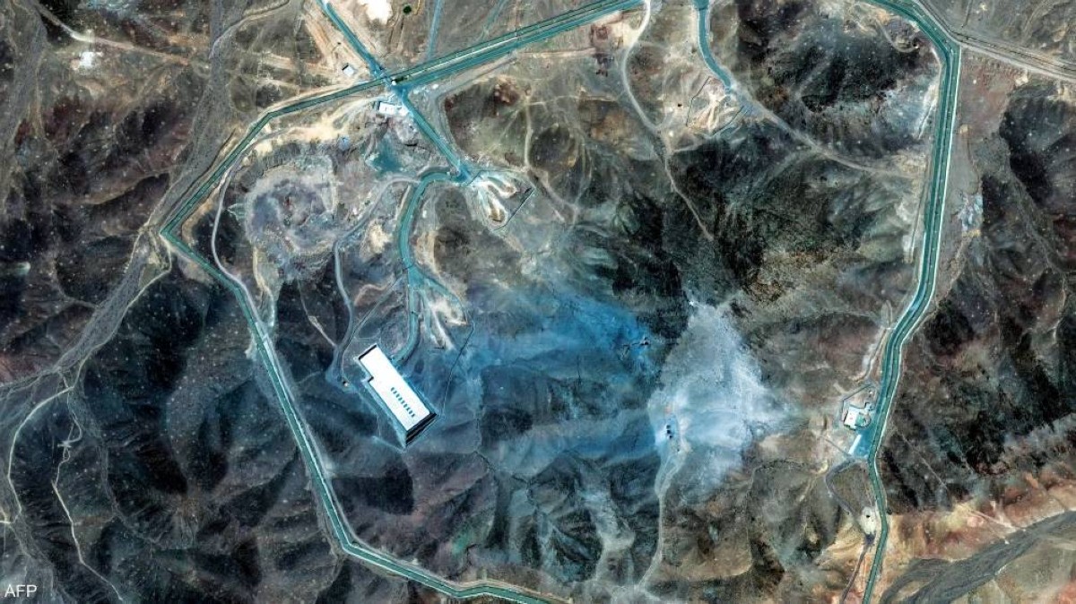 آثار الأضرار التي لحقت بمنشأة فوردو النووية بعد الضربات الأمريكية