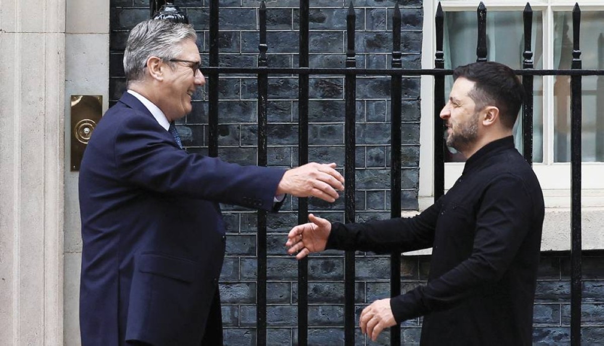 كير ستارمر خلال استقباله زيلينسكي في لندن